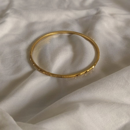 Slim Diamond-Cut Gold Bangle Set - 2.6 (6.5 cm diameter)