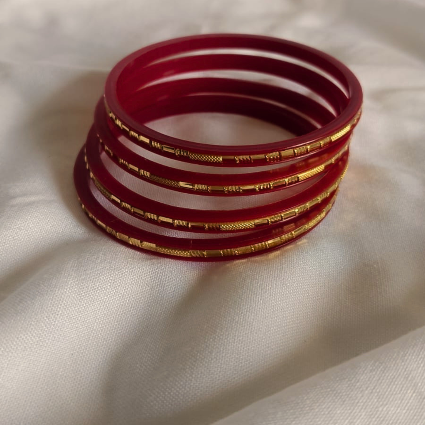 Red Lac Chura Bangle Set
