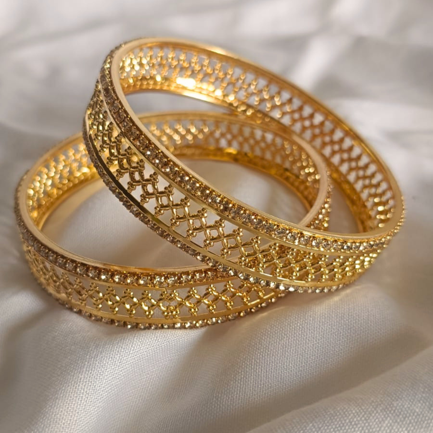 Gold Forming Lattice Bangle Set